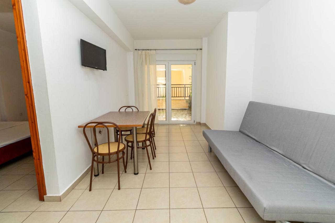 Sunday Mood Appartement Nea Skioni Buitenkant foto